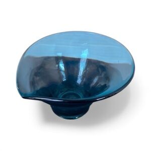 Vintage turquoise bowl art glass